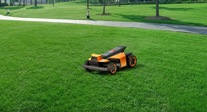 1097